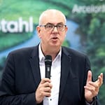 Nach der Kursänderung des Stahlkonzerns ArcelorMittal fordert Bremens Bürgermeister Andreas Bovenschulte (SPD) schnell Gespräche zwischen Unternehmen, Gewerkschaften und Politik. (Archivbild) / Foto: Sina Schuldt/dpa