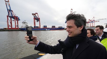Der maritime Koordinator der Bundesregierung, Christoph Ploß, sieht in den Häfen künftige Energie-Drehkreuze. (Archivbild) / Foto: Marcus Brandt/dpa