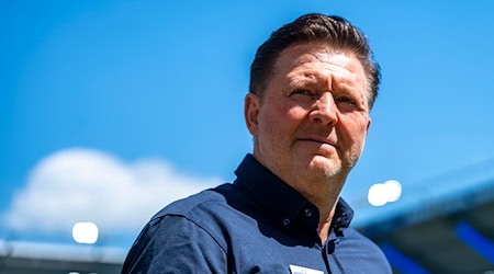 Hannovers neuer Mann an der Seitenlinie: Trainer Christian Titz. / Foto: David Inderlied/dpa