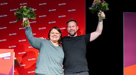 Hilke Hochheiden und Thorben Peters sind die neuen Landesvorsitzenden der Linken in Niedersachsen.  / Foto: Michael Matthey/dpa