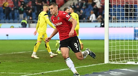 Nicolo Tresoldi verlässt Hannover 96 / Foto: Swen Pförtner/dpa