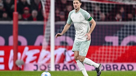 Innenverteidiger Niklas Stark bleibt Werder erhalten.  / Foto: Harry Langer/dpa