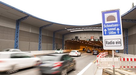 Im August wird der Schnelsen-Tunnel dann noch einmal gesperrt. (Archivbild) / Foto: Daniel Bockwoldt/dpa