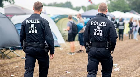 Die Polizei zieht eine erste Bilanz am letzten Tag des Deichbrandfestivals an der Nordseeküste. (Archivbild) / Foto: Hauke-Christian Dittrich/dpa