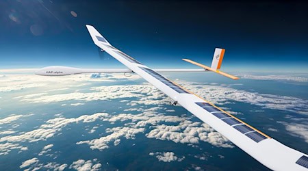 In rund 20 Kilometer Höhe soll das unbemannte Flugzeug etwa bei der Erdbeobachtung helfen.  / Foto: --/Deutsches Zentrum für Luft- und Raumfahrt /dpa