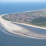 Auf Langeoog und Spiekeroog haben die Stände regulär geöffnet. (Archivbild) / Foto: Sina Schuldt/dpa