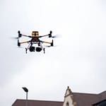 Drohnen sind Teil der hybriden Bedrohung. (Symbolbild) / Foto: Pia Bayer/dpa