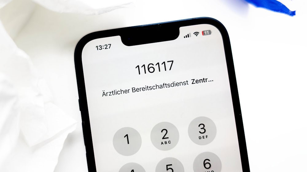 Die Reform der 116 117 senkt laut KVN die Belastung für die Ärztinnen und Ärzte. / Foto: Sina Schuldt/dpa
