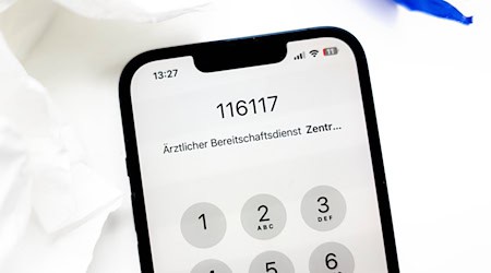Die Reform der 116 117 senkt laut KVN die Belastung für die Ärztinnen und Ärzte. / Foto: Sina Schuldt/dpa
