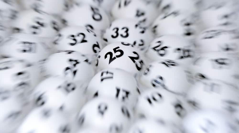 Ein Glückspilz aus der Region Hannover kann sich über einen Lotto-Gewinn von mehr als 1,7 Millionen Euro freuen. (Symbolbild) / Foto: Arne Dedert/dpa