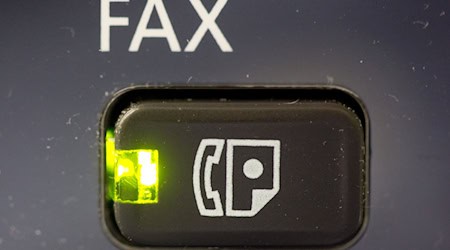 Das Fax hat ausgedient: Niedersachsens Steuerverwaltung zieht den Stecker. (Symbolbild) / Foto: Kay Nietfeld/dpa