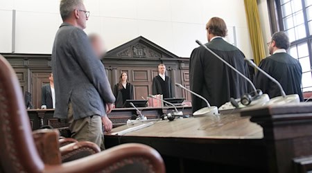 In Hamburg hat ein Prozess um Kokainschmuggel begonnen.  / Foto: Christian Charisius/dpa