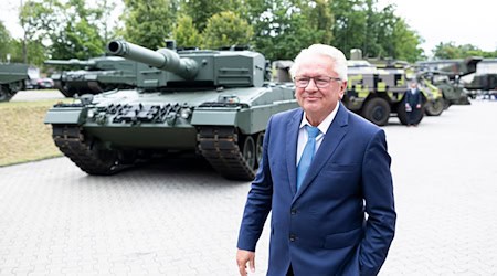 Hat das VW-Werk in Osnabrück im Blick: Rheinmetall-Chef Armin Papperger. / Foto: Michael Matthey/dpa