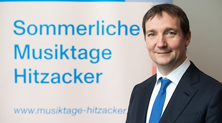 Oliver Wille, Intendant der Sommerlichen Musiktage Hitzacker. / Foto: Julian Stratenschulte/dpa