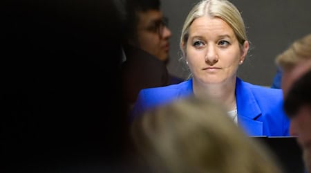 Justizministerin Wahlmann will mit zusätzlichem Personal die starke Belastung der Staatsanwaltschaften in Niedersachsen verringern. (Archivbild) / Foto: Julian Stratenschulte/dpa
