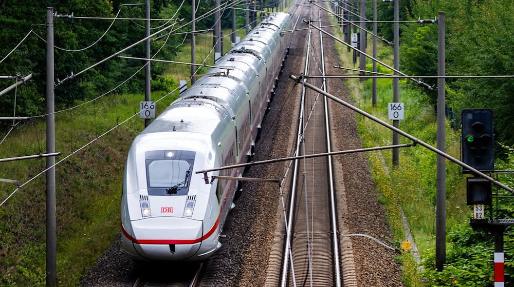 Eine Bombenentschärfung in Hannover hat den Fernverkehr beeinträchtigt. (Archivbild) / Foto: Jens Büttner/dpa