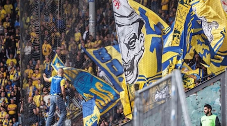 Fans von Eintracht Braunschweig dürfen einen neuen Torwart begrüßen.  / Foto: Andreas Gora/dpa