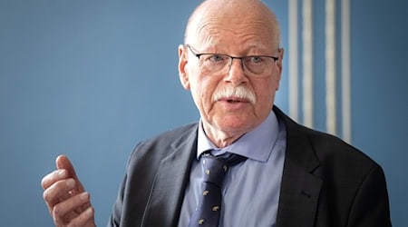 Ulrich Mäurer will sein Amt als Bremer Innensenator vorzeitig aufgeben. (Archivbild) / Foto: Sina Schuldt/dpa
