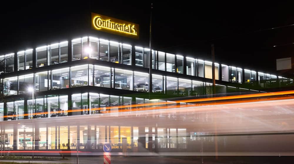 Continental verkauft eine Geschäftseinheit mit 16.000 Beschäftigten an eine US-Industrieholding. (Archivbild) / Foto: Julian Stratenschulte/dpa
