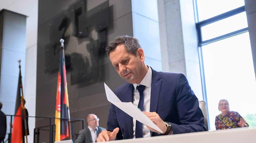 Regierungschef Lies unterstützt das Anliegen der Stadt Hannover, verletzte und traumatisierte Kinder aus den Kriegsgebieten aufzunehmen. (Archvibild) / Foto: Julian Stratenschulte/dpa