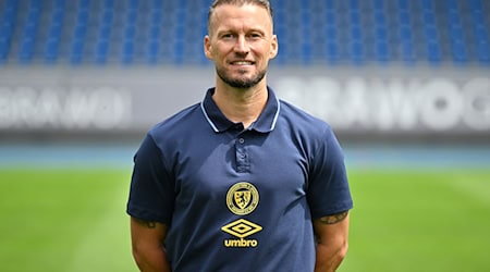 Co-Trainer Marc Pfitzner bleibt bei Eintracht Braunschweig. / Foto: Swen Pförtner/dpa