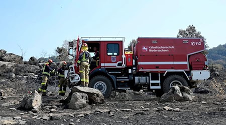 Die Einsatzkräfte aus Niedersachsen haben unter anderem in der Region Extremadura nach Glutnestern gesucht. (Archivbild) / Foto: Sven Käuler/dpa