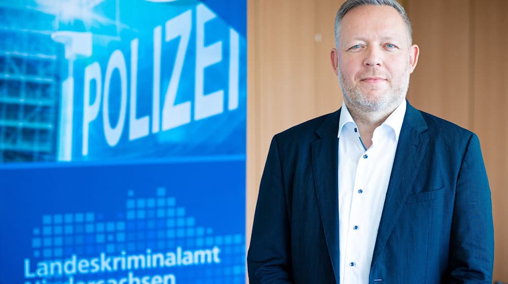 LKA-Präsident Thorsten Massinger hofft auf ein landesweites Konzept für den Umgang mit psychisch auffälligen Straftätern. (Archivbild) / Foto: Moritz Frankenberg/dpa