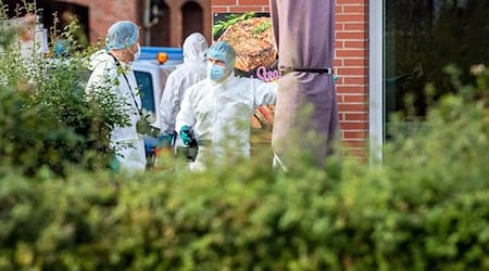 Tödliche Schüsse in einem Imbiss - die Ermittler rechnen das Verbrechen dem Clanmilieu zu. Polizei und Justiz legen ein neues Lagebild zur Clankriminalität für 2024 vor. (Archivbild) / Foto: Sina Schuldt/dpa