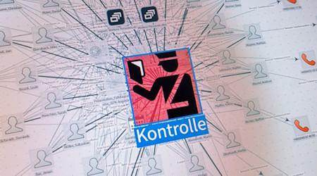 In drei Ländern, unter anderem in Bayern, wird die Palantir-Software von der Polizei bereits genutzt. (Archivbild) / Foto: Peter Kneffel/dpa