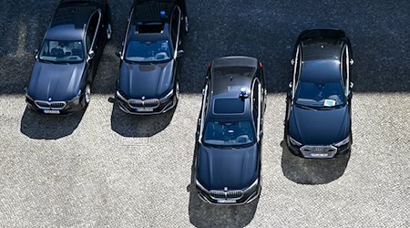 Die Deutsche Umwelthilfe kritisiert seit Jahren, dass viele Spitzenpolitiker bei der Wahl ihrer Dienstwagen nicht auf die Folgen für das Klima achten. (Symbolbild) / Foto: Jens Kalaene/dpa