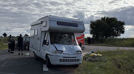 Der hinzugerufene Notarzt konnte dem Mann nicht mehr helfen. (Symbolbild) / Foto: Martin Fuchs/Freiwillige Feuerwehren der Gemeinde Wagenfeld/dpa