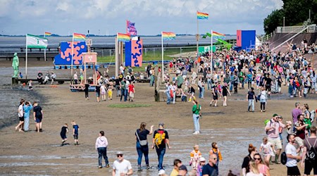 Mehrere Tausend Besucherinnen und Besucher werden zur diesjährigen Auflage des «Watt en Schlick Festival» im friesischen Dangast erwartet. / Foto: Hauke-Christian Dittrich/dpa