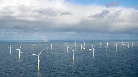 Der Offshore-Windpark Riffgat rund 15 Kilometer nördlich der Insel Borkum. / Foto: Sina Schuldt/dpa