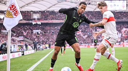 Wechselt nach Italien: Wolfsburg-Profi Aster Vranckx (l). / Foto: Harry Langer/dpa
