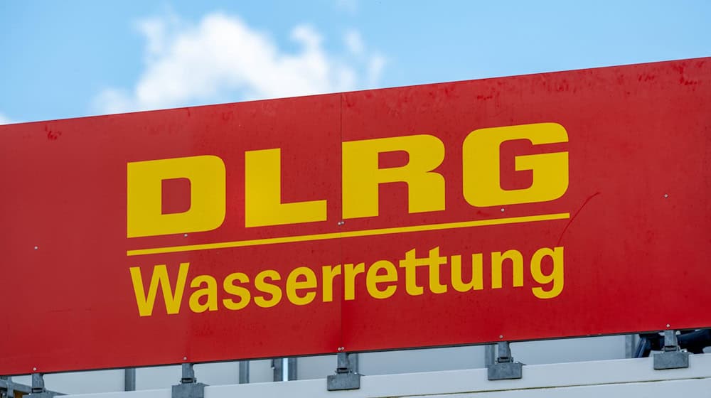 Zwischenbilanz der DLRG nach sieben Monaten: Es gibt etwas weniger Badetote in Deutschland. / Foto: Stefan Sauer/dpa