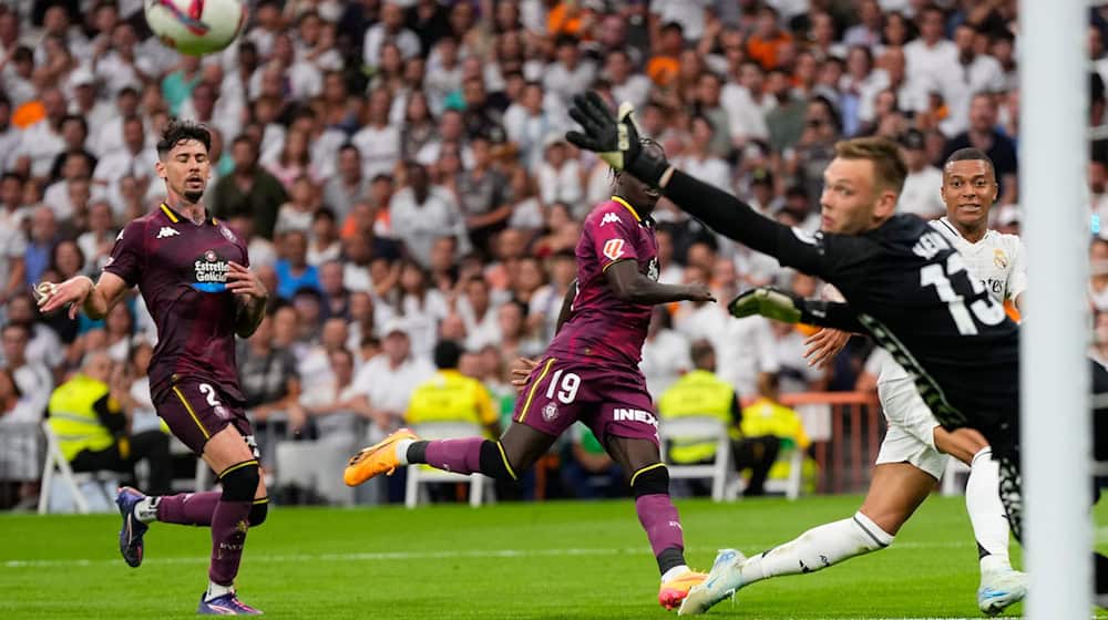 Wechselt zu Werder Bremen: Der Torwart Karl Hein. / Foto: Manu Fernandez/AP/dpa
