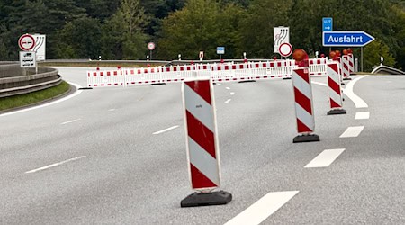 Viele Stunden lang war ein Abschnitt der Autobahn 7 gesperrt - nun können Fahrer und Fahrerinnen aufatmen. (Symbolbild) / Foto: Georg Wendt/dpa