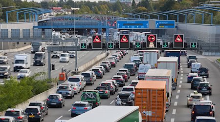 Die Vollsperrung der A7 zwischen den Anschlussstellen Hamburg-Stellingen und Hamburg-Heimfeld ist aufgehoben. (Foto-Archiv). / Foto: Georg Wendt/dpa