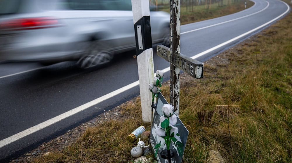 Im Landkreis Celle ist ein tödlicher Unfall passiert. (Symbolbild) / Foto: Jens Büttner/dpa
