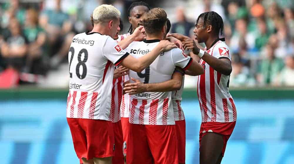 Jubel beim SC Freiburg: In Bremen gelang den Bremern der zweite Saisonsieg. / Foto: Carmen Jaspersen/dpa