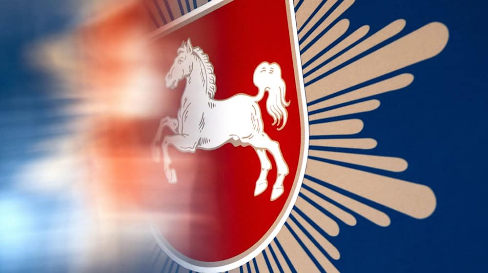 Die Polizei in Niedersachsen steht erneut unter Druck wegen einer problematischen Chatgruppe. (Symbolbild) / Foto: Swen Pförtner/dpa