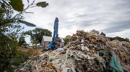Unternehmen aus dem Weserbergland stehen im Verdacht, für illegale Mülltransporte verantwortlich zu sein. (Symbolbild) / Foto: Pryèek Vladimír/CTK/dpa