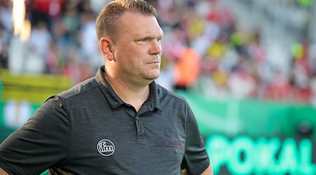 Früher Osnabrück, jetzt Essen: Trainer Uwe Koschinat. (Archivbild) / Foto: Christoph Reichwein/dpa