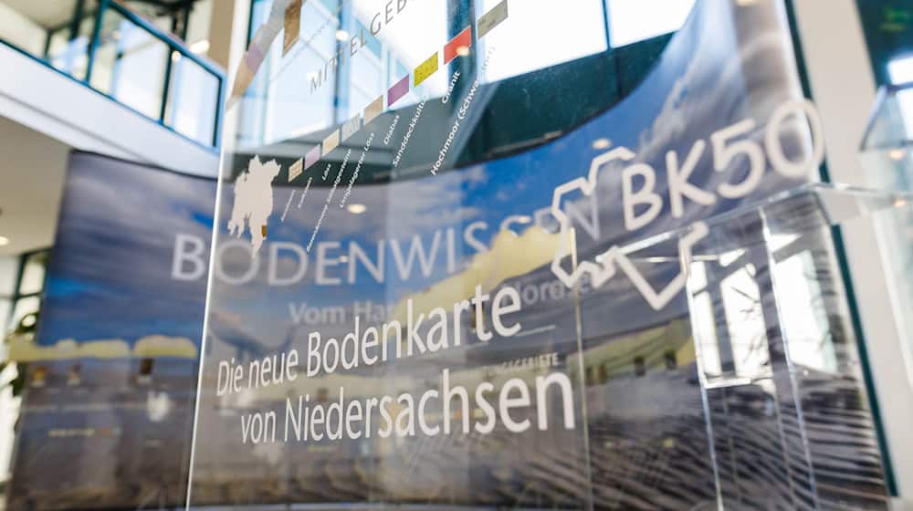 Mit der Untersuchung von Gesteinsproben wollen Wissenschaftler die Umwelt vor rund 200 Millionen Jahren in der Region Hannover erforschen. (Symbolbild) / Foto: picture alliance / Philipp von Ditfurth/dpa
