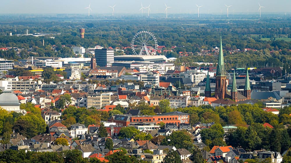 Das Hoch Oldenburgia beschert den Menschen nicht nur in Oldenburg sommerliche Tage. / Foto: Sina Schuldt/dpa