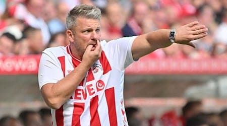 Kölns Trainer Lukas Kwasniok macht sich keine Gedanken wegen des Eriksen-Transfers zum VfL Wolfsburg / Foto: Torsten Silz/dpa