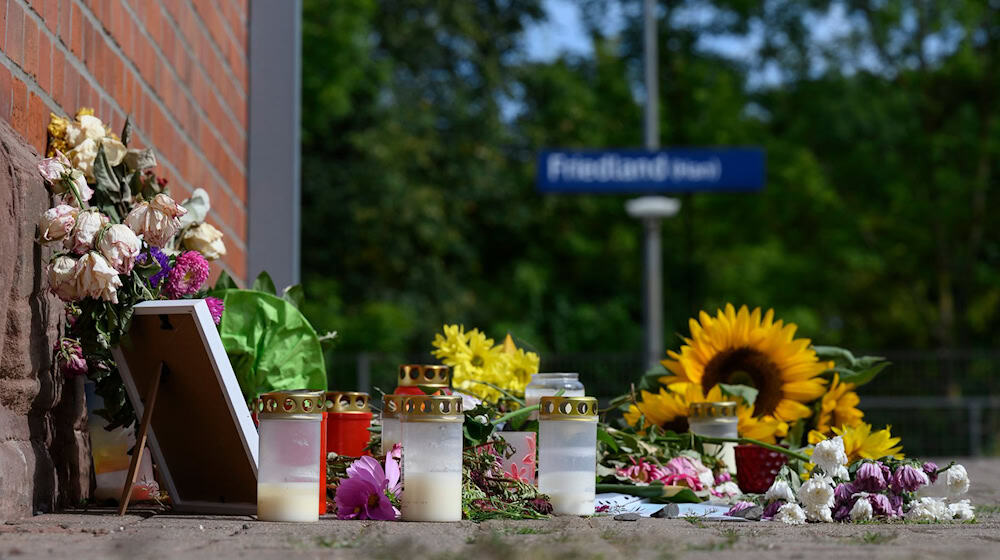 Ein 31 Jahre alter abgelehnter Asylbewerber soll am Bahnhof Friedland eine 16-Jährige in den Tod gestoßen haben. (Archivbild) / Foto: Swen Pförtner/dpa