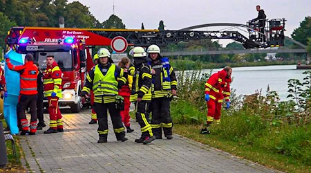 Nach dem Fund einer Leiche im Mittellandkanal in Bad Essen ordnet die Staatsanwaltschaft eine Obduktion an. / Foto: -/Moonshine Media /dpa