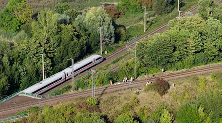 Verspätungen und Ausfälle prägten am Wochenende den Bahnverkehr zwischen Hannover und Berlin. / Foto: Julian Stratenschulte/dpa