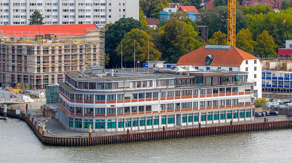 Deutschlands größter Rüstungskonzern Rheinmetall steht vor der Übernahme der Marinesparte der Bremer Werftengruppe. / Foto: Sina Schuldt/dpa
